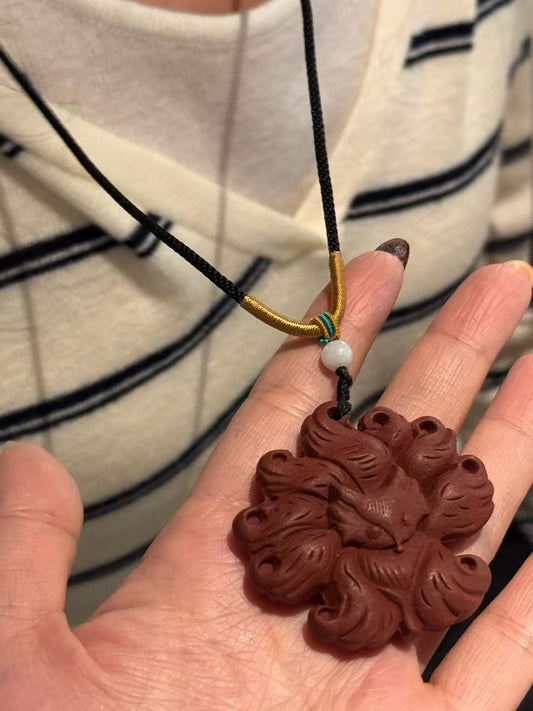 The Remedy Strand – Nine-Tail Fox Pendant Necklace