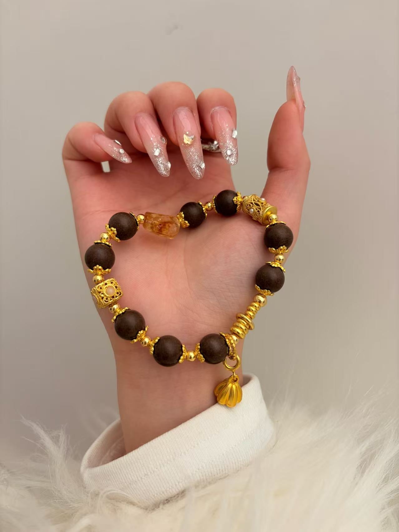 The Remedy Strand Golden Wealth Crystal Bracelet – 10mm Aromatherapy Beads