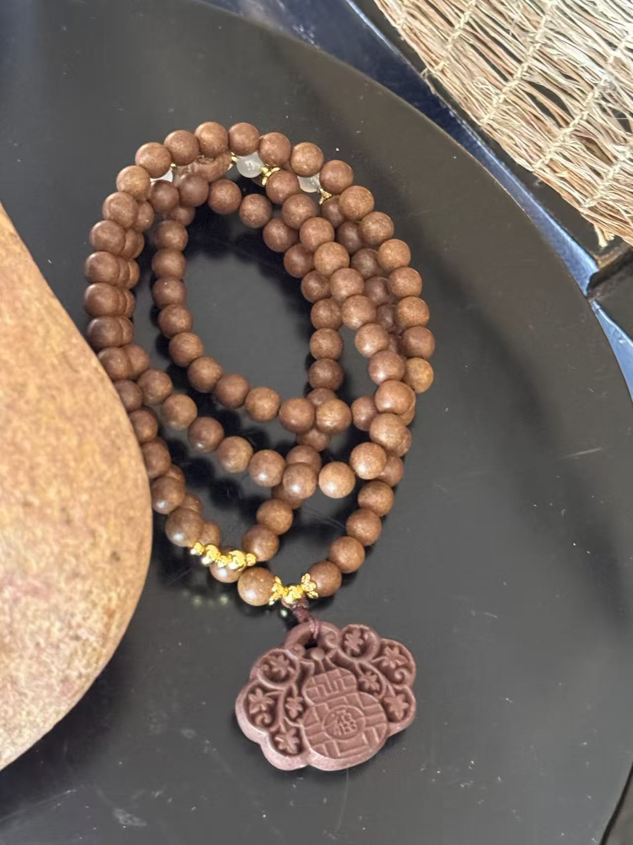 The Remedy Strand “Herbal Harmony Pendant” – 8mm Botanical Neck Aroma Charm