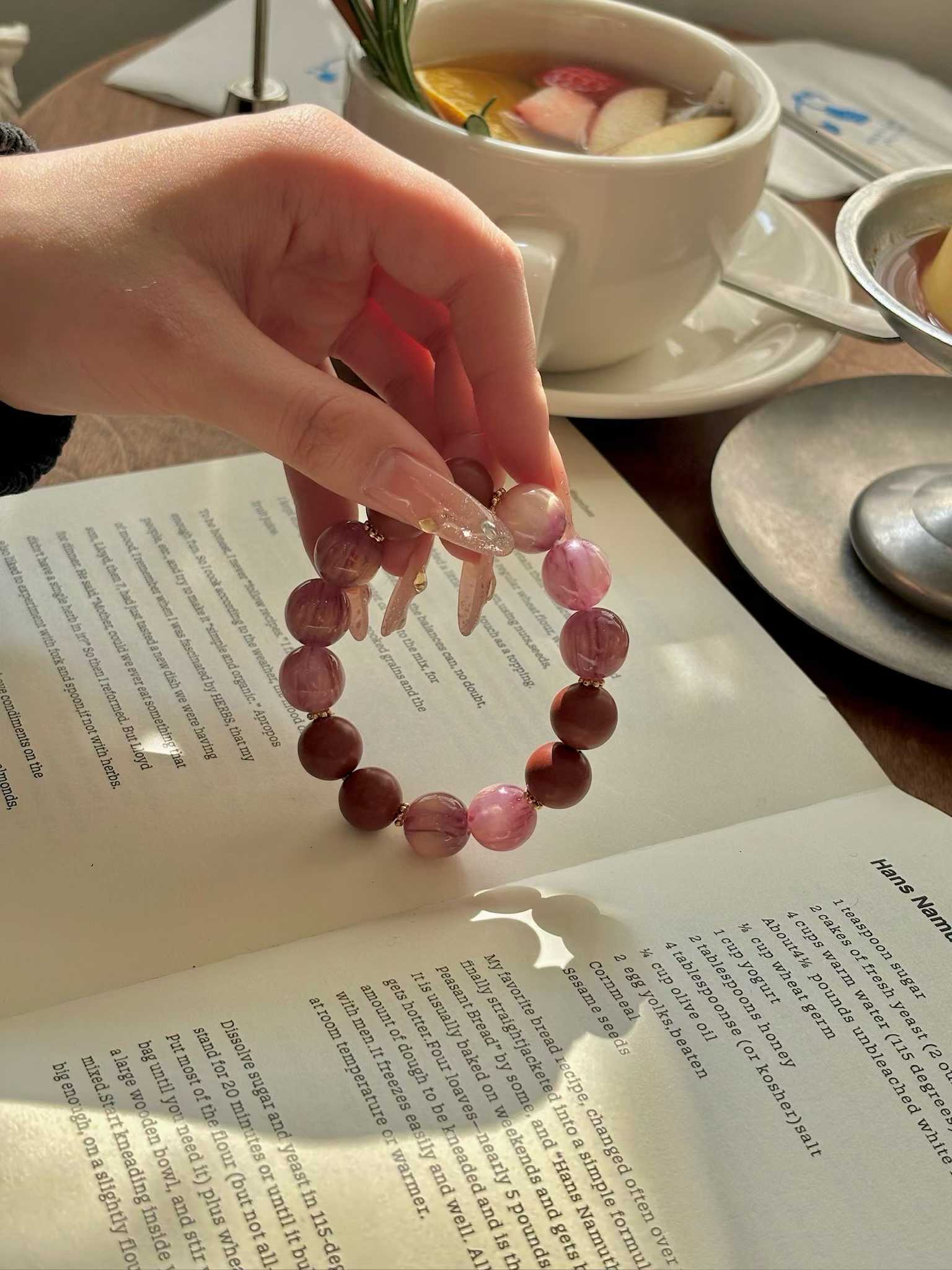 Aromatherapy Glass Bead Bracelet – Natural Resin & Floral Blend for Calm & Balance