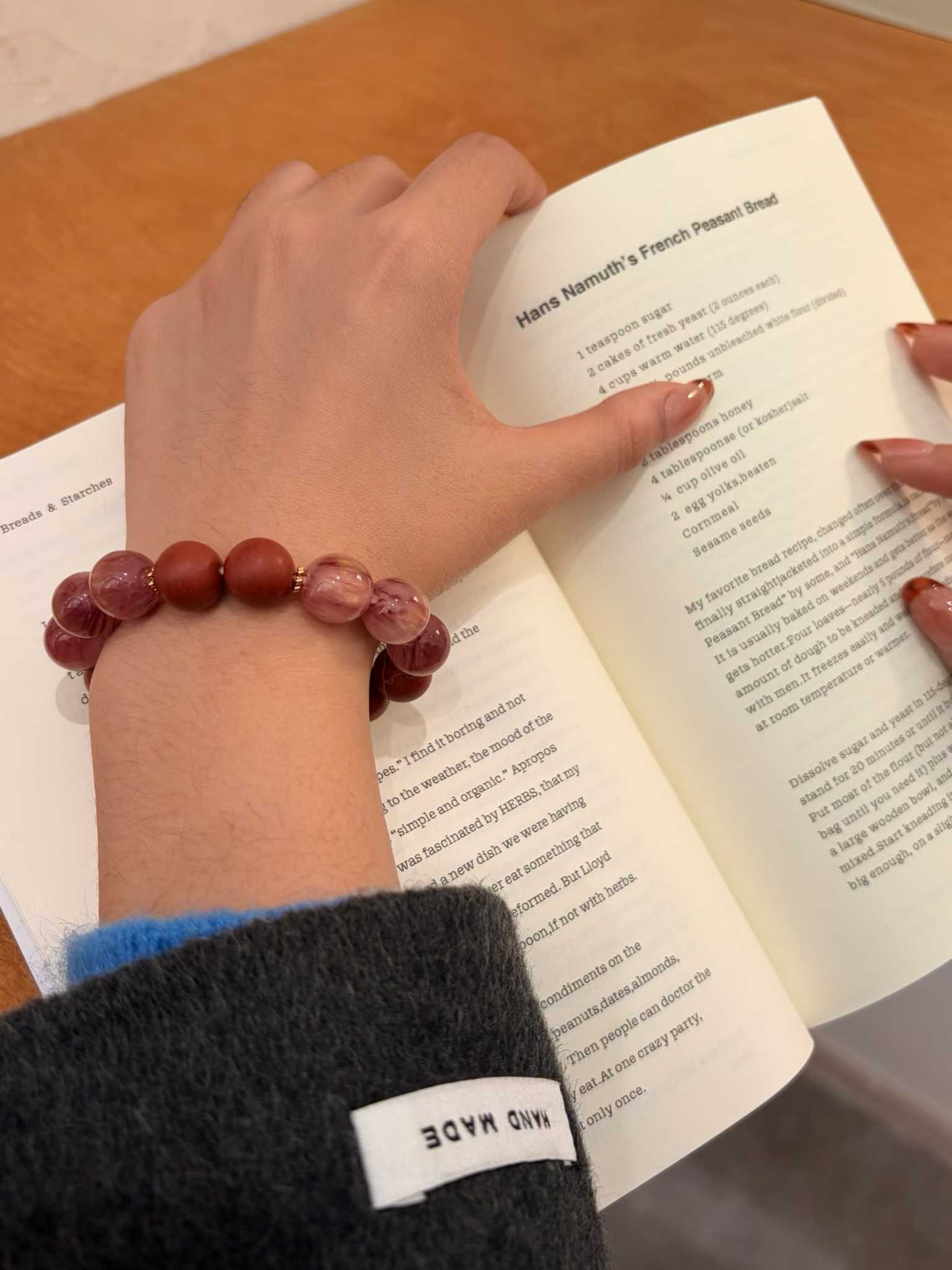 Aromatherapy Glass Bead Bracelet – Natural Resin & Floral Blend for Calm & Balance